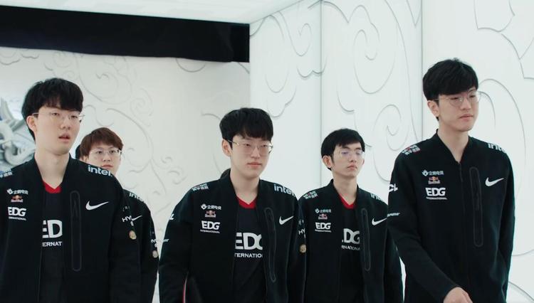 而应集中于 而应集中于